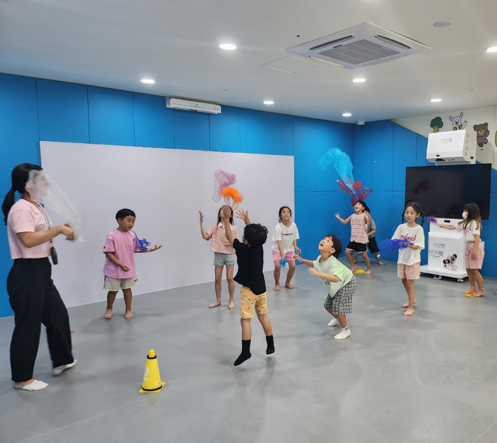 4. 인천서부교육지원청, 서부 거점형 늘봄센터 2학기 특기적성 단체 프로그램 운영.png