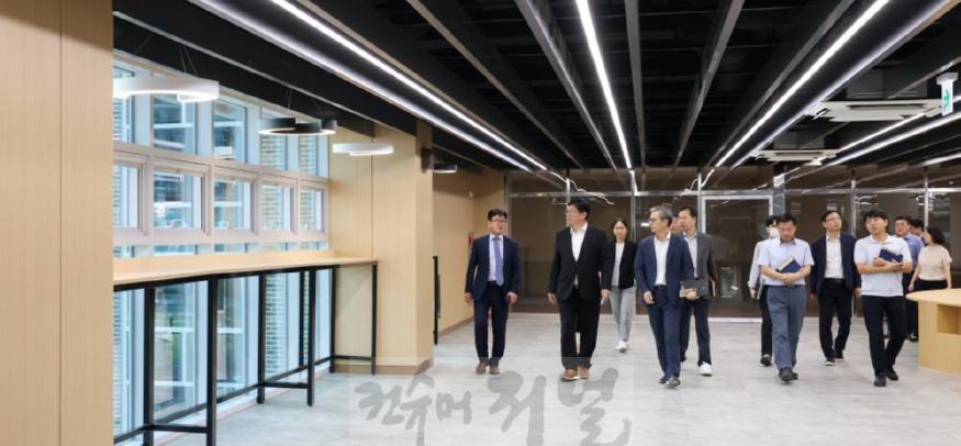1. 도성훈 인천광역시교육감, 9월 개교 앞둔 인천송빛초등학교 방문 점검 (1).jpg