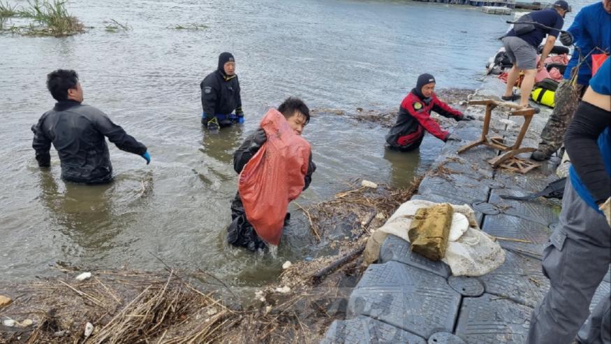 4. 고양시, 국가하천(한강)구역 수중정화 활동 성공적 마무리 (1).jpg