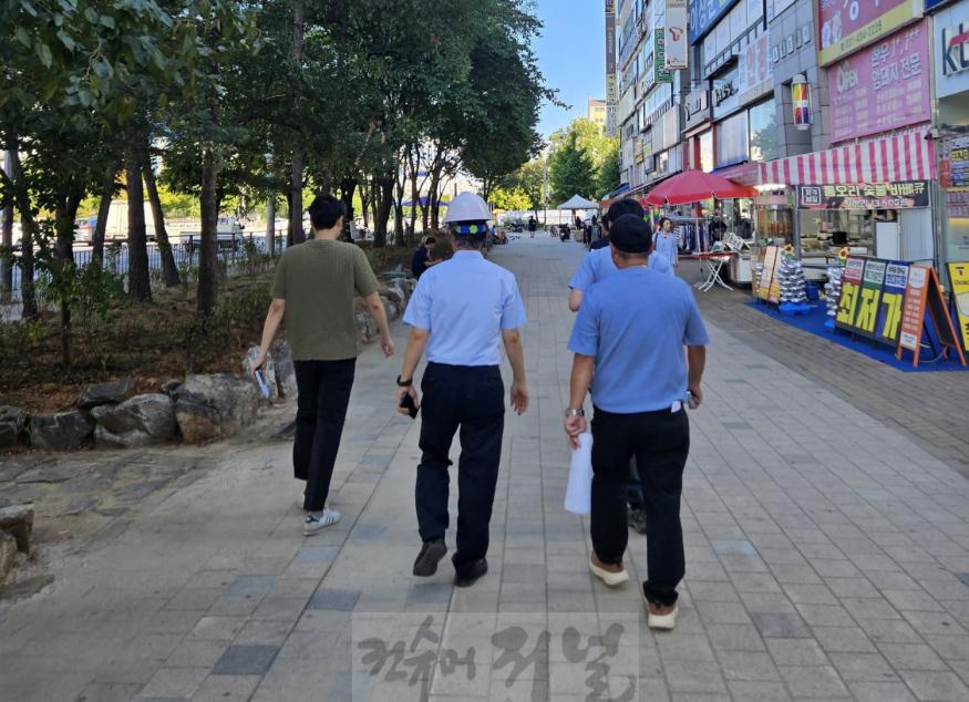 보도자료4 디자인 불빛거리 조성사업 현장 합동 점검.jpg