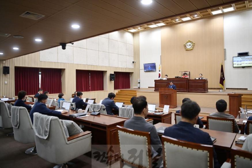 제287회 연천군의회 임시회 사진 1.jpg