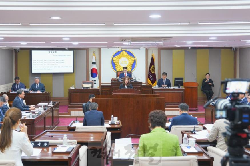 240906_2_제181회 포천시의회 임시회 제3차 본회의-1.jpg