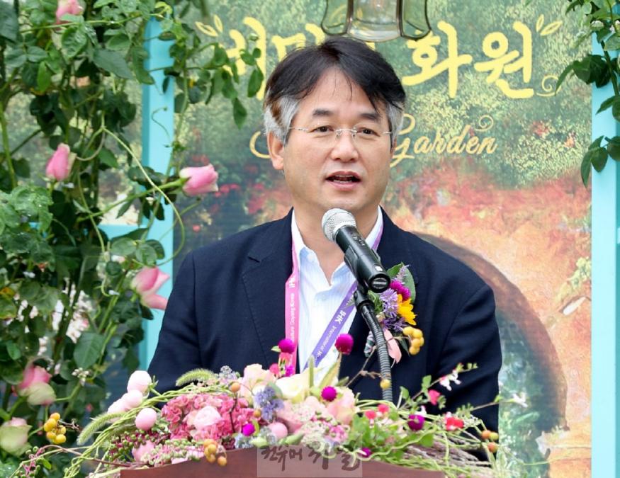 2-1. 2023 고양가을꽃축제 개막식에 참석한 이동환 고양특례시장.jpg