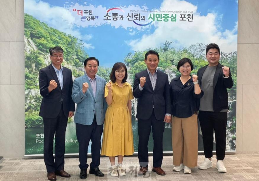 240920 이애형 의원, 포천시 교육현안...현장에서 직접 소통하는 시간 가져.JPG