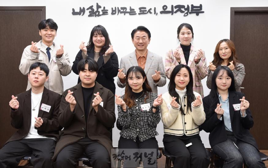 1.시민소통담당관(내 삶을 바꾸는 의정부, 변화의 시간 2년 ⑦청년이 바꾸는 도시, 의정부)4-제3기 청년협의체 시장과 소통의 시간.JPG