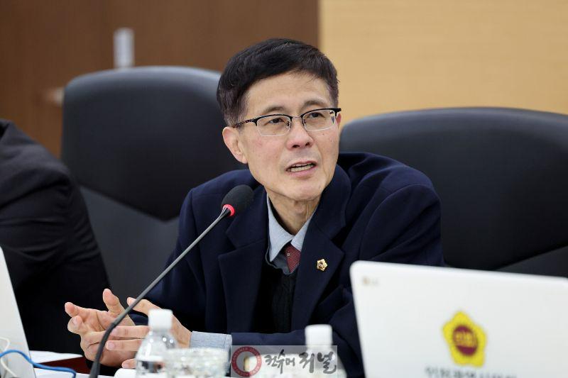 이명규 의원님 질의 사진.jpg