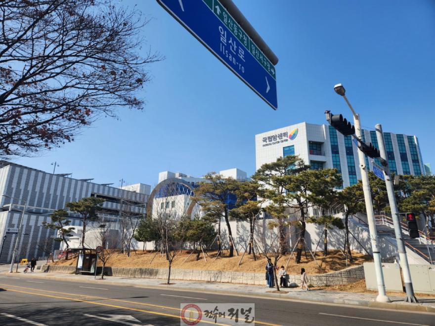 1-4. 금연구역으로 지정된 국립암센터 주변 인도.jpg