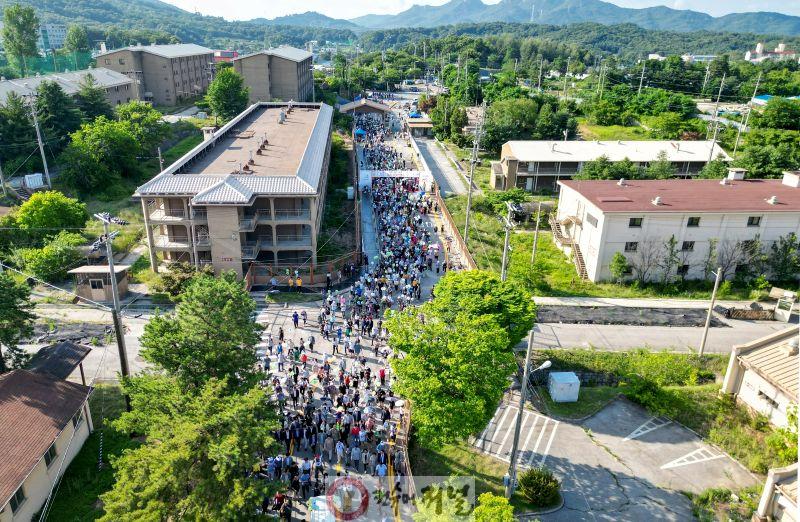 1.도시디자인과,도시개발과(과거와 미래를 잇는 캠프 레드클라우드, 의정부시의 새로운 내일을 그리다!)5-2023년 7월 CRC 통과도로 개방 행사.JPG