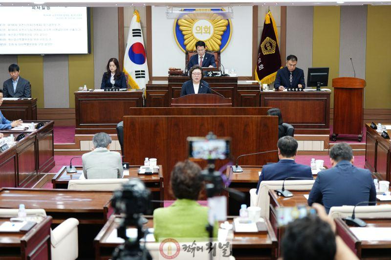 250610_2_제186회 포천시의회 제1차 정례회 제1차 본회의-6.jpg