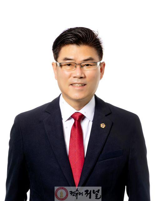 윤태길 의원님.jpg