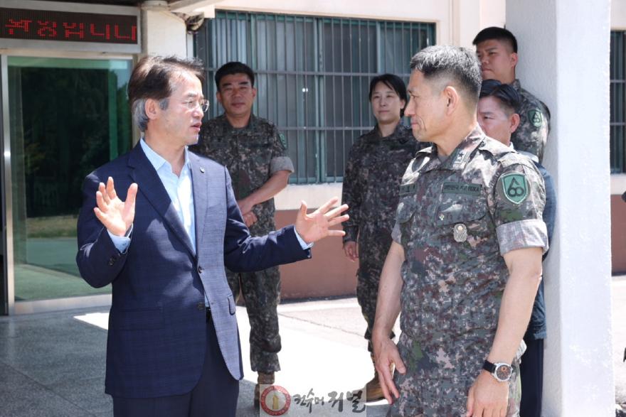 1. 이동환 고양시장, 제60보병사단 부대 방문…관군 협력 강화 논의 (1).JPG