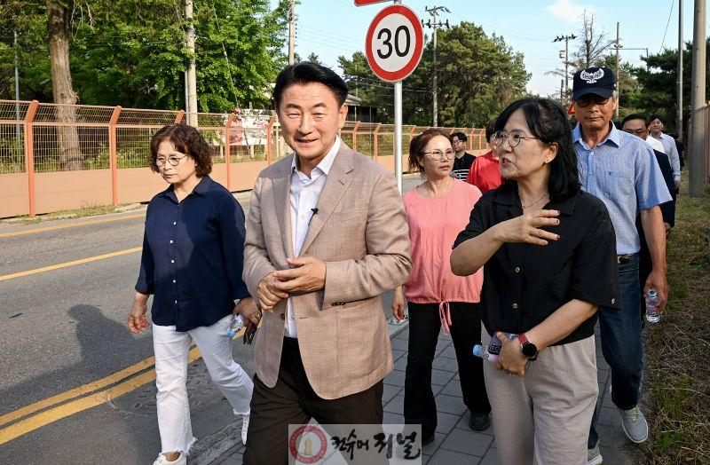 1.시민소통담당관(의정부시, 닫힌 공간을 열어 시민의 품으로)8-CRC 개방2주년 행사.JPG