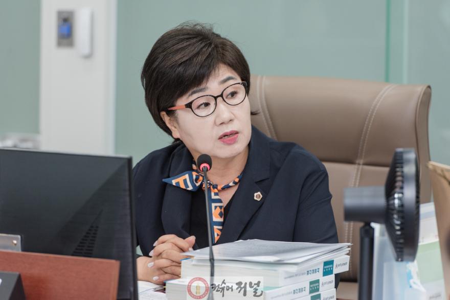 250613 황진희 의원, 도교육청 결산심사에서 BTL 고착 구조와 에너지 비효율 문제 제기.jpg