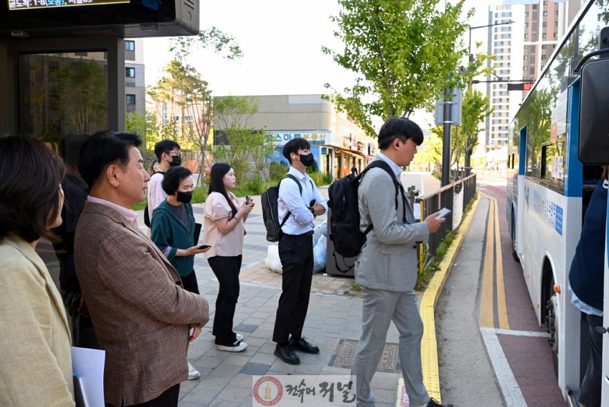 1.버스정책과(의정부시, 시내버스 공공관리제로 시민 일상 바꾼다)4-시내버스 공공관리제 도 주관 노선(1-8번) 현장 점검.JPG
