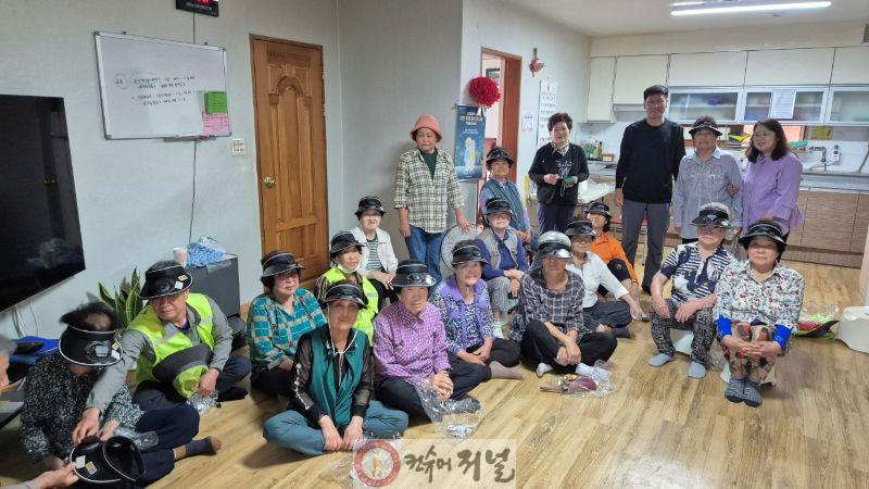 왕징면지역사회보장협의체, 거리환경지킴이 어르신 건강한여름나기 지원사업.jpg