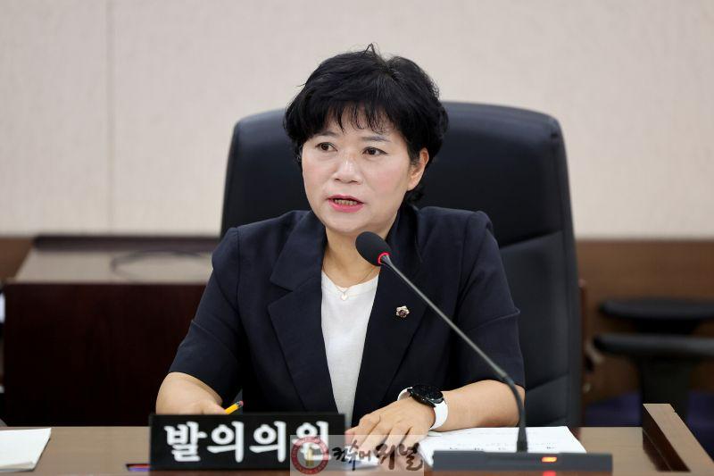 (0620보도자료사진)인천시의회 유승분 의원, 장학금 형평성 한 단계 높여.jpg