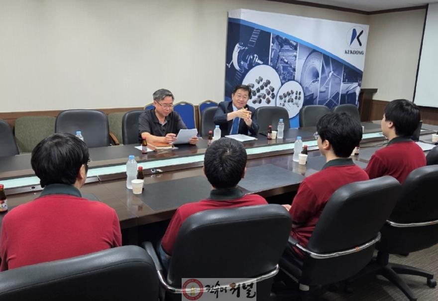 (보도사진) 20250626 인천병무지청장, 극동전자정밀(주) 방문, 산업기능요원과 소통.jpg