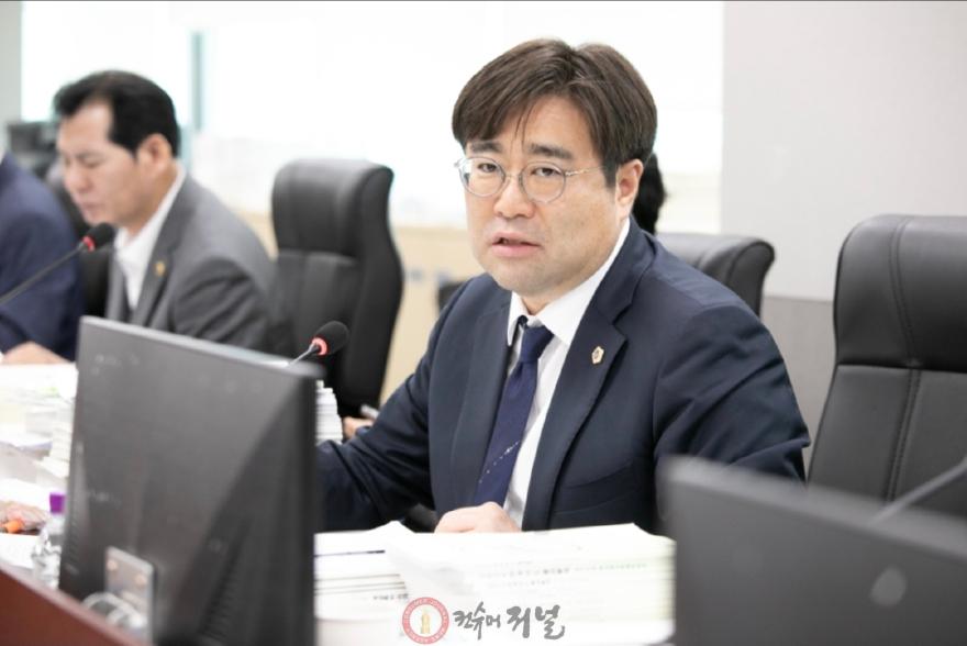 250625 이진형 의원 “화성은 신청 폭주, 다른 시·군은 예산 남아...긴급아이돌봄 수요 예측 실패”.jpg