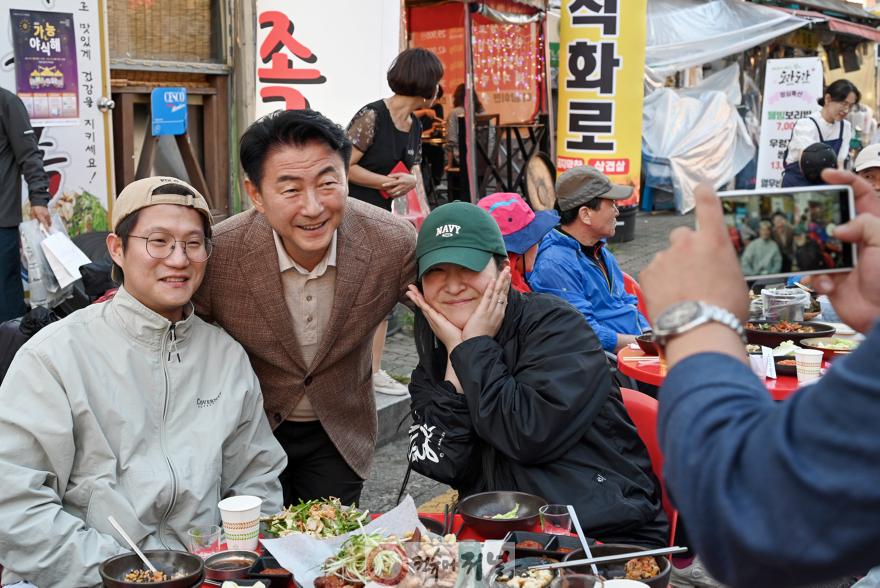 1.시민소통담당관(기업이 몰리면 도시가 바뀐다…‘첨단 기업도시’로 도약하는 의정부시)11-2024 가능 야식해.JPG