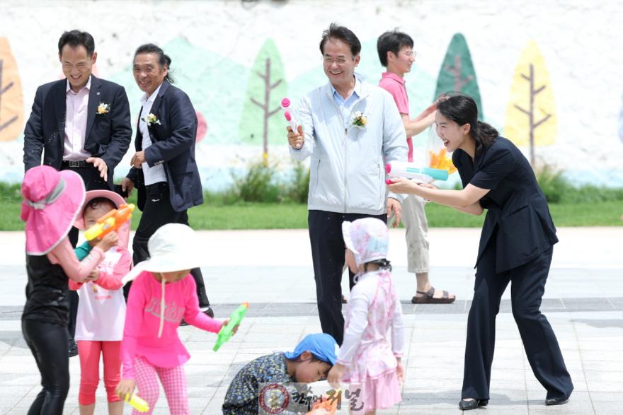 1. 고양시, 공릉천 원당교 일원 발물놀이터 개장식 (3).jpg