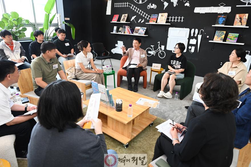 시민소통과(참여와 기록, 창작과 배움…시민이 만드는 문화도시 의정부)1-의정부문화역 이음 시민 간담회.jpg