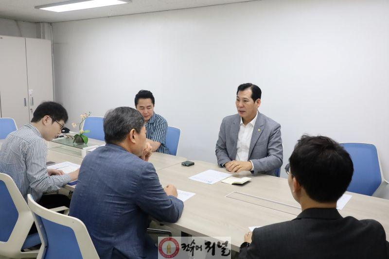 250730 이영봉의원, 50년 된 경기벤처창업지원센터, 그대로 둘 건가요...신축 필요성’ 강조1.jpg