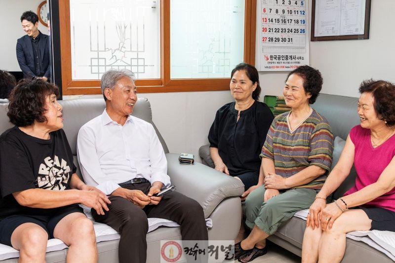 0731 윤환 계양구청장, 폭염 속 경로당 찾아 어르신 건강 챙겨 (1).jpg