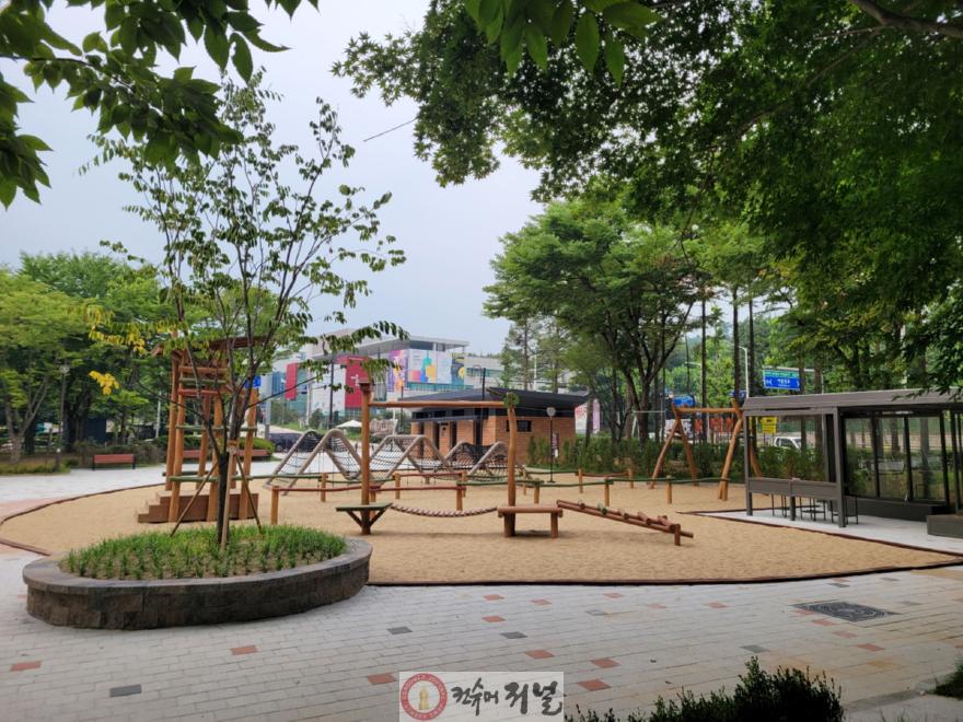 1. 고양시, 어린이·시민과 함께 새 단장한 ‘달빛어린이공원’ 개방 (1).jpg