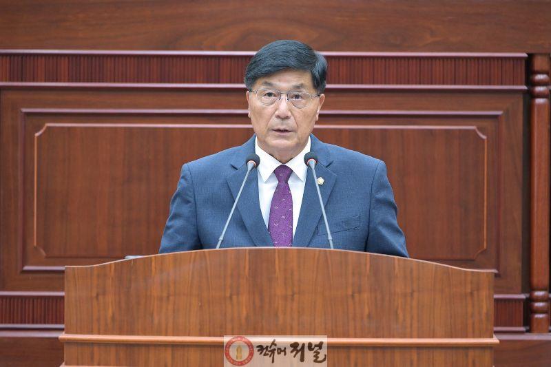 2. 사진(제295회 연천군의회 임시회 제1차 본회의 5분 자유발언-박영철 의원).jpg