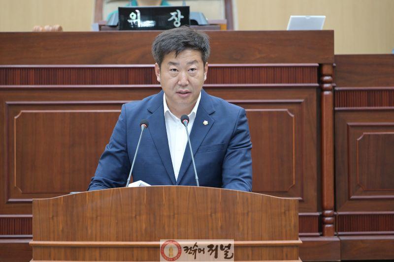 5. 사진(제295회 연천군의회 임시회 제1차 본회의 5분 자유발언(윤재구 의원).jpg