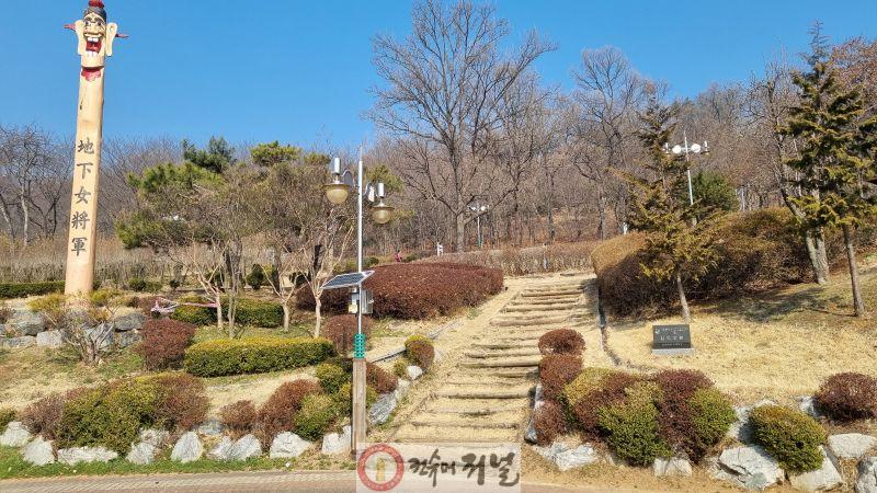 0808 계양구, 친환경 방제를 위한 ‘태양광 해충퇴치기’ 설치 운영 및 만족도 조사 실시 (1).jpg