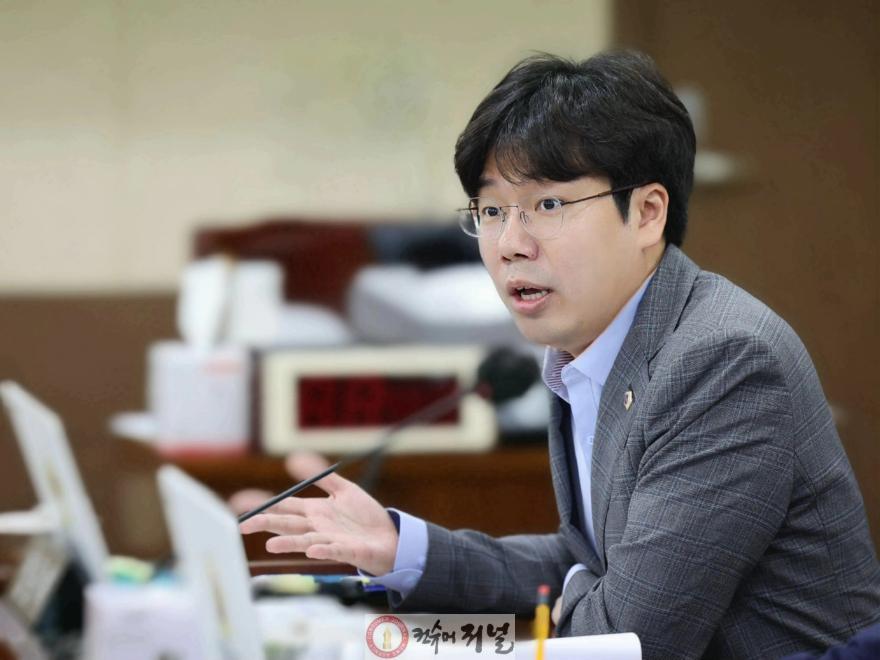 (사진)인천시의회 정종혁 의언 조례 발의 모급.jpg