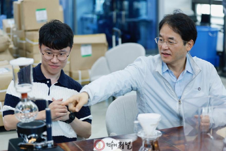 2. 이동환 고양시장, 직원 가족과 함께 온기 가득 ‘커피 체험’ (1).JPG