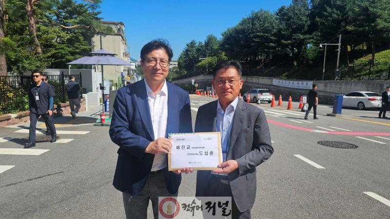 (09.05.금) 추가) 도성훈 인천광역시교육감, 대통령실 방문해 특수교사 순직인정 및 특수교육 여건 개선 협조 요청.jpg