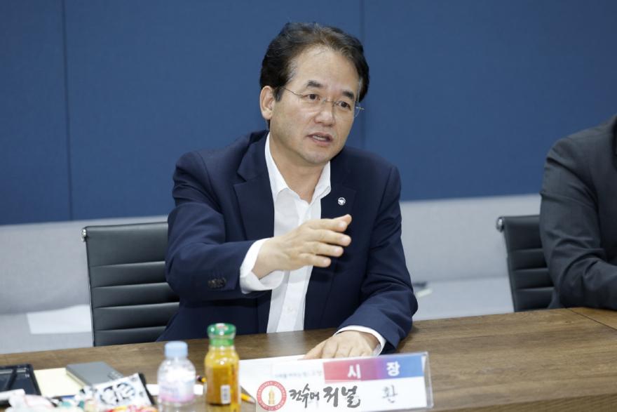 1-1. 이동환 고양특례시장(지역혁신 AI 기업 현장 방문).jpg