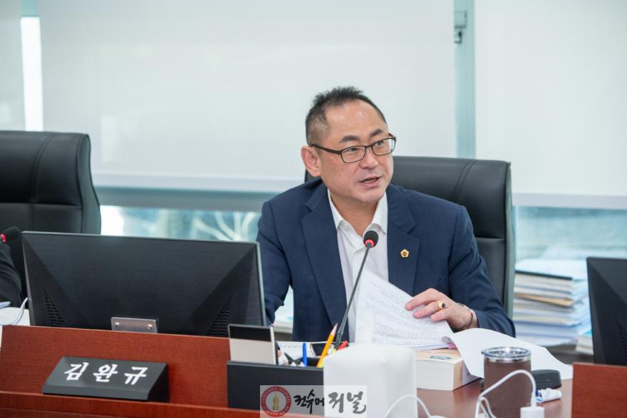 250911 김완규 의원, 소비쿠폰 사업 절차적 하자와 독점구조 반드시 짚어야.jpg