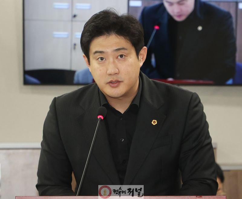 250919 이상원 의원, 경기도의회 연구단체 책임성 강화 위한 조례 개정안 본회의 통과 (1).jpg