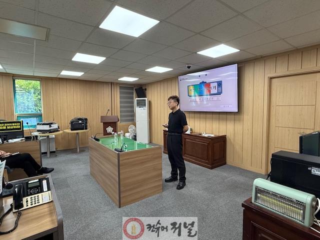 [사진] 동두천시의회， 직원 대상 글쓰기 역량 강화 교육 실시.jpg
