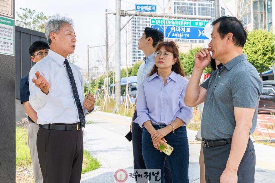 1002 윤환 구청장, 동별 사회단체 간담회 건의사항 현장 점검 (1).jpg