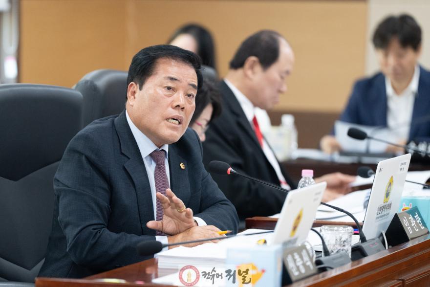 (사진)인천시의회 임관만 의원, 생활숙박시설 합법화 토대 마련.jpg
