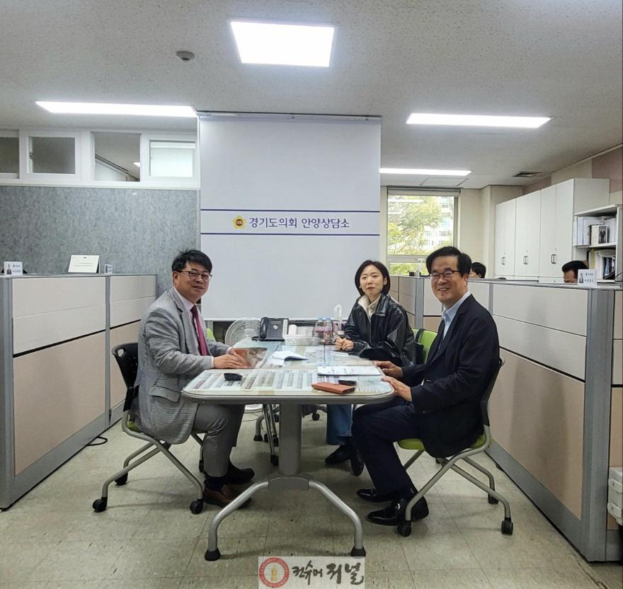 251021 김재훈 의원, 경기도미래세대재단 2026년 세부사업 조정안 논의.jpg