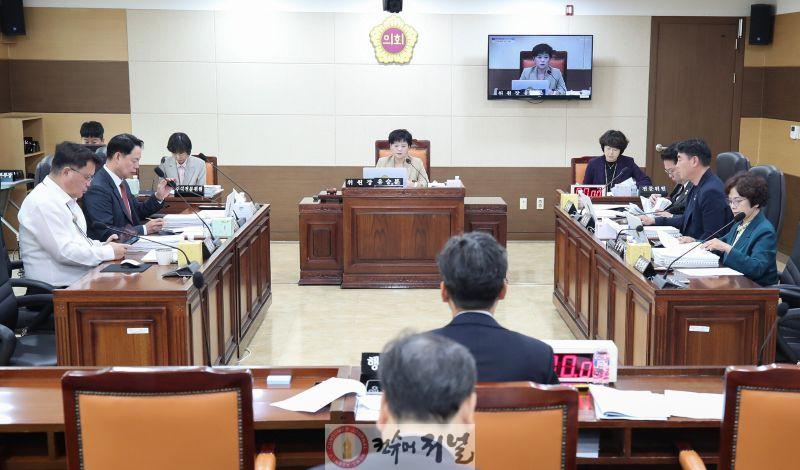 행정안전위원회.jpg