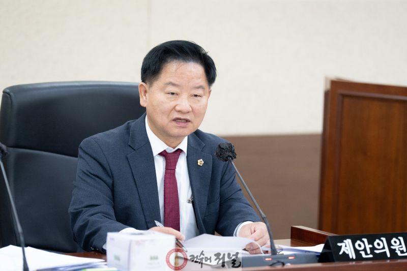 (사진)인천시의회 김종배 의원, 공교육 안전망 제도적 강화.jpg