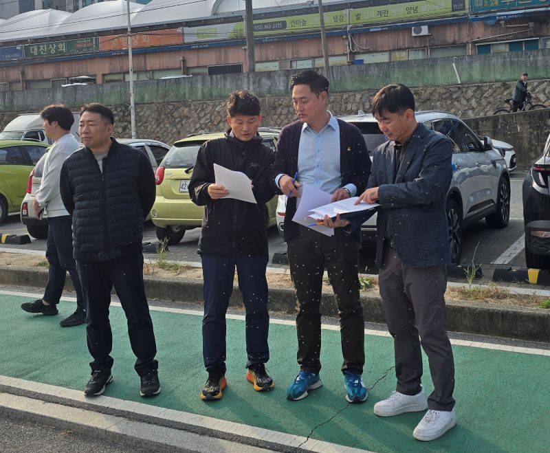 251031 오석규 도의원, 의정부 하천 보행 시민 안전 위해 대대적인 시설 개선 나서 1.jpg