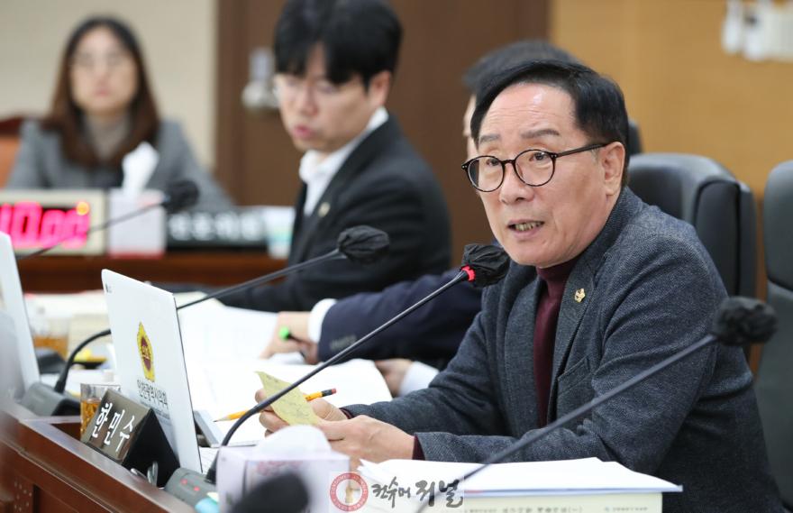 (사진)인천시의회 한민수 의원, 말뿐인 급식실 현대화.jpg