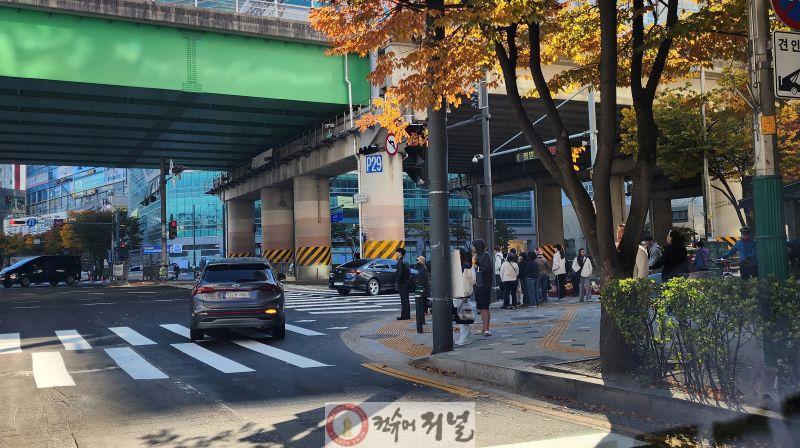 (1-1) 남동구, 청능로 사거리 보행자 중심 도로환경 정비사업 완료(개선후).jpg