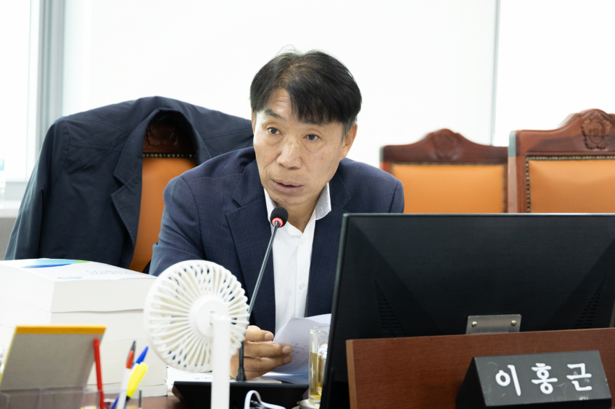 251113 이홍근 의원. “경기교통공사 철도사업. 용역 결론은 ‘시기상조’인데 인력부터 늘렸다”.jpg