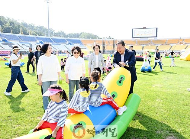 1-10. '아이들이 즐겁고 행복하게 자라나야 파주의 미래도 밝다'_어린이놀이 한마당 (2024. 09. 27).jpg