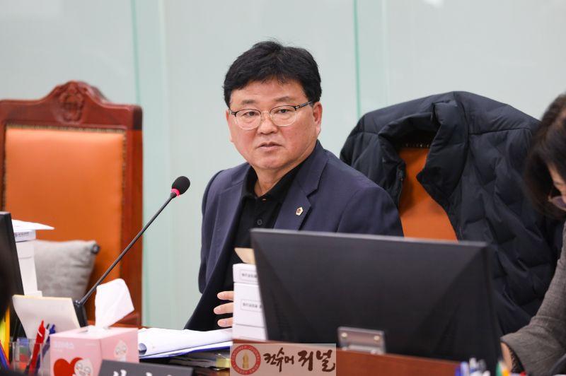 251120 성기황 의원, “의무고용률 절반도 못 채운 경기도교육청... 3년간 800억 부담금 납부” 소극 행정 질타!.jpg