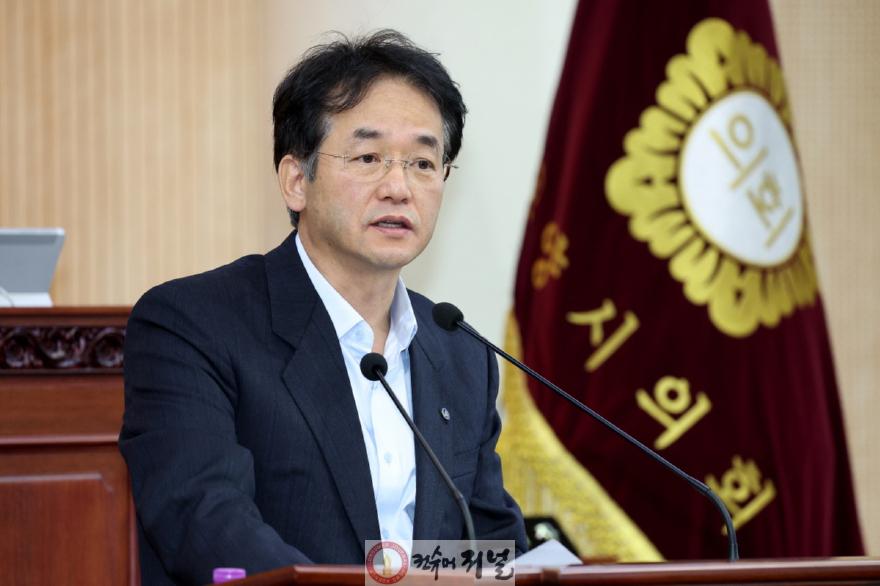 1-1. 이동환 고양특례시장(고양시의회 제9대 제299회 제2차 본회의).jpg